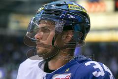 DEL - Eishockey - ERC Ingolstadt - Nürnberg Ice Tigers - Saison 2017/2018 - Benedikt Kohl (#34 ERCI) beim warm machen -  Foto: Meyer Jürgen