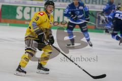 DEL - Eishockey - ERC Ingolstadt - Krefeld Pinguine - Saison 2017/2018 - Christoph Gawlik (#19 Krefeld) - Foto: Meyer Jürgen
