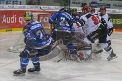 DEL - Eishockey - ERC Ingolstadt - Kölner Haie - Saison 2017/2018 - Greg Mauldin (#20 ERCI) mit einer Torchance - Gustaf Wesslau(Torwart #29 Köln) - Foto: Meyer Jürgen