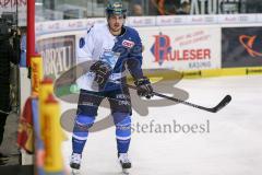 DEL - Eishockey - ERC Ingolstadt - Adler Mannheim - Saison 2017/2018 - Fabio Wagner (#5 ERCI) beim warm machen - Foto: Meyer Jürgen