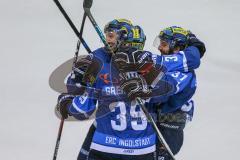 DEL - Eishockey - ERC Ingolstadt - EHC Red Bull München - Saison 2017/2018 - Thomas Greilinger (#39 ERCI) erziehlt seinen 200 DEL Treffer und den 5:4 Siegtreffer in der Verlängerung - jubel - David Leggio Torwart (#73 München) - Foto: Meyer Jürgen