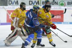 DEL - Eishockey - ERC Ingolstadt - Düsseldorfer EG - Saison 2017/2018 - Brett Olson (#16 ERCI) - Dan Bakala Torwart (#34 Düsseldorf) - Tim Conboy (#4 Düsseldorf) - Foto: Meyer Jürgen