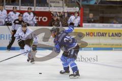 DEL - Eishockey - ERC Ingolstadt - Saison 2017/2018 - ERC Ingolstadt - Straubing Tigers - Das erste Tor von Thomas Greilinger (#39 ERCI) in der neuen Saison - Jubel - Foto: Meyer Jürgen
