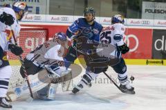 DEL - Eishockey - ERC Ingolstadt - EHC Red Bull München - Saison 2017/2018 - Dennis Swinnen (#77 ERCI) - Danny aus den Birken Torwart (#33 München) - Derek Joslin (#25 München) - Foto: Meyer Jürgen