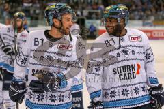 DEL - Eishockey - ERC Ingolstadt - Adler Mannheim - Saison 2017/2018 - Darin Olver (#40 ERCI) - Greg Mauldin (#20 ERCI) - Foto: Meyer Jürgen