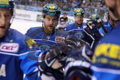DEL - Eishockey - Saison 2017/2018 - ERC Ingolstadt - Straubing Tigers - Tor Jubel durch Patrick McNeill (ERC 2), Jacob Berglund (ERC 12) Jacob Berglund (ERC 12)
