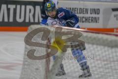 DEL - Eishockey - ERC Ingolstadt - Schwenninger Wild Wings - Saison 2017/2018 - Tim Stapleton (#19 ERCI) beim warm machen - schuss - Foto: Meyer Jürgen