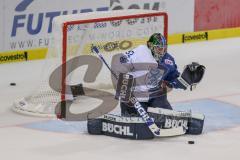 DEL - Eishockey - ERC Ingolstadt - Eisbären Berlin - Saison 2017/2018 - Jochen Reimer (#32Torwart ERCI) beim warm machen - Foto: Meyer Jürgen