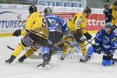 DEL - Eishockey - ERC Ingolstadt - Krefeld Pinguine - Saison 2017/2018 - Mike Collins (#13 ERCI) - Andrew Engelage Torwart (#70 Krefeld) - Daniel Pietta (#86 Krefeld) - Brandon Buck (#9 ERCI) - Foto: Meyer Jürgen