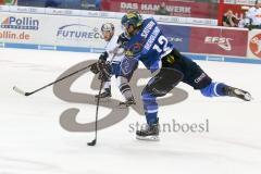 DEL - Eishockey - ERC Ingolstadt - EHC Red Bull München - Saison 2017/2018 - Jacob Berglund (#12 ERCI) beim Schlagschuss - Foto: Meyer Jürgen