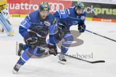 DEL - Eishockey - ERC Ingolstadt - Krefeld Pinguine - Saison 2017/2018 - Petr Taticek (#17 ERCI) - Matt Pelech (#23 ERCI) - Foto: Meyer Jürgen