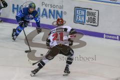 DEL - Eishockey - ERC Ingolstadt - Kölner Haie - Saison 2017/2018 - Darin Olver (#40 ERCI) - Nico Krämmer(#21 Köln) - Foto: Meyer Jürgen