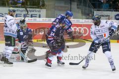 DEL - Eishockey - ERC Ingolstadt - Adler Mannheim - Saison 2017/2018 - Brett Olson (#16 ERCI) - Denis Endras Torwart (#44 Mannheim) - Greg Mauldin (#20 ERCI) - Garett Festerling (#14 Mannheim) - Foto: Meyer Jürgen
