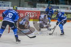 DEL - Eishockey - ERC Ingolstadt - EHC Red Bull München - Saison 2017/2018 - John Laliberte (#15 ERCI) - David Leggio Torwart (#73 München) - Derek Joslin (#25 München) - Foto: Meyer Jürgen