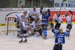 DEL - Eishockey - ERC Ingolstadt - EHC Red Bull München - Saison 2017/2018 - Petr Taticek (#17 ERCI) schießt den 2:1 Führungstreffer - David Leggio Torwart (#73 München) - jubel - Foto: Meyer Jürgen