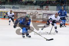DEL - Eishockey - ERC Ingolstadt - Kölner Haie - Tim Stapleton (ERC 19) rechts Nico Krämmer