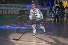 DEL - Eishockey - ERC Ingolstadt - Augsburger Panther - Saison 2017/2018 - John Laliberte (#15 ERCI) beim Einlaufen - Foto: Meyer Jürgen