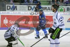 DEL - Eishockey - ERC Ingolstadt - Saison 2017/2018 - ERC Ingolstadt - Straubing Tigers - Das erste Tor von Thomas Greilinger (#39 ERCI) in der neuen Saison - Jubel - Foto: Meyer Jürgen