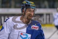 DEL - Eishockey - ERC Ingolstadt - Grizzlys Wolfsburg - Saison 2017/2018 - Matt Pelech (#23 ERCI) mit einem blauen Auge - Matt Pelech (#23 ERCI) bekam einen Puck in das Gesicht - Foto: Meyer Jürgen