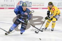 DEL - Eishockey - ERC Ingolstadt - Krefeld Pinguine - Saison 2017/2018 - Laurin Braun (#91 ERCI) - Mathias Trettenes (#8 Krefeld) - Foto: Meyer Jürgen