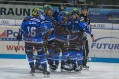DEL - Eishockey - ERC Ingolstadt - Nürnberg Ice Tigers - Saison 2017/2018 - Der 1:0 Führungstreffer durch Thomas Greilinger (#39 ERCI) - jubel - Niklas Treutle Torwart (#31 Nürnberg) - Milan Jurcina (#68 Nürnberg) - Brett Olson (#16 ERCI) - Foto: Meyer Jü