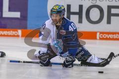 DEL - Eishockey - ERC Ingolstadt - Augsburger Panther - Saison 2017/2018 - Darin Olver (#40 ERCI) beim Streching - Foto: Meyer Jürgen