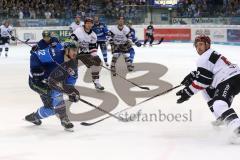 DEL - Eishockey - ERC Ingolstadt - Kölner Haie - Kael Mouillierat (ERC 22) Tor Chance verpasst links
