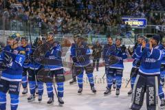 DEL - Eishockey - ERC Ingolstadt - EHC Red Bull München - Saison 2017/2018 - Die Mannschaft bedankt sich bei den Fans - jubel - Foto: Meyer Jürgen