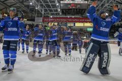 DEL - Eishockey - ERC Ingolstadt - Schwenninger Wild Wings - Saison 2017/2018 - Die Mannschaft bedankt sich bei den Fans - jubel - Foto: Meyer Jürgen