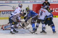 DEL - Eishockey - ERC Ingolstadt - EHC Red Bull München - Saison 2017/2018 - Jason Jaffray (#15 München) - John Laliberte (#15 ERCI) - Foto: Meyer Jürgen