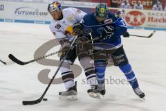 DEL - Eishockey - ERC Ingolstadt - EHC Red Bull München - Saison 2017/2018 - Greg Mauldin (#20 ERCI) - Frank Mauer (#28 München) - Foto: Meyer Jürgen