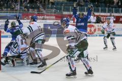 DEL - Eishockey - ERC Ingolstadt - Augsburger Panther - Saison 2017/2018 - Darin Olver (#40 ERCI) beim 2:0 Führungstreffer - jubel - Ben Meisner Torwart (#30 AEV) - Foto: Meyer Jürgen