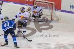 DEL - Eishockey - ERC Ingolstadt - EHC Red Bull München - Saison 2017/2018 - Der 4:4 Ausgleichstreffer durch Darin Olver (#40 ERCI) in Überzahl - David Leggio Torwart (#73 München) - Derek Joslin (#25 München) - jubel - Foto: Meyer Jürgen