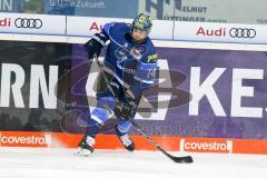 DEL - Eishockey - ERC Ingolstadt - EHC Red Bull München - Saison 2017/2018 - Stefan Lex (#14 FCI) mit einem Schlagschuss - Foto: Meyer Jürgen