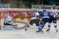 DEL - Eishockey - ERC Ingolstadt - EHC Red Bull München - Saison 2017/2018 - Danny aus den Birken Torwart (#33 München) - John Laliberte (#15 ERCI) - Maximilian Kastner (#93 München) - Foto: Meyer Jürgen