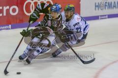 DEL - Eishockey - ERC Ingolstadt - Augsburger Panther - Saison 2017/2018 - Kael Mouillierat (#22 ERCI) - Evan Trupp (#40 AEV) - Foto: Meyer Jürgen
