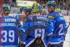 DEL - Eishockey - Playoff - Viertelfinale -  Spiel 5 - ERC Ingolstadt - Adler Mannheim - Saison 2017/2018 - Thomas Greilinger (#39 ERCI) und Laurin Braun (#91 ERCI) im Gespräch - Matt Pelech (#23 ERCI) - David Elsner (#61 ERCI) - Foto: Meyer Jürgen