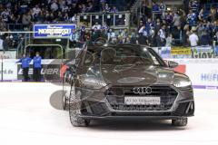 DEL - Eishockey - Playoffs - ERC Ingolstadt - Adler Mannheim - Audi Designer präsentieren den Audi A7 auf dem Eis, Gewinnspiel