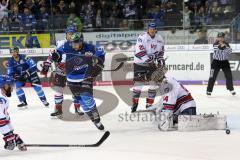 DEL - Eishockey - ERC Ingolstadt - Adler Mannheim - PlayOffs - Spiel 3 - Tim Stapleton (ERC 19) Puck fliegt ins Tor der Mannheimer Dennis Endras (44 Mannheim) Mike Collins (ERC 13) Jubel