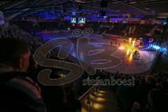 DEL - Eishockey - Playoff - Viertelfinale -  Spiel 5 - ERC Ingolstadt - Adler Mannheim - Saison 2017/2018 - Saturn Arena vor dem Spiel - Die Spieler laufen ein - Foto: Meyer Jürgen