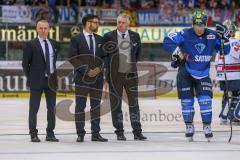 DEL - Eishockey - Playoff - Viertelfinale -  Spiel 5 - ERC Ingolstadt - Adler Mannheim - Saison 2017/2018 - Enttäuschte Gesichter nach der Niederlage - Von links - Fabian Dahlem Torwarttrainer - Clayton Beddoes (Co-Trainer ERCI) - Doug Shedden (Cheftraine