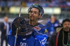 DEL - Eishockey - Playoff - Viertelfinale -  Spiel 5 - ERC Ingolstadt - Adler Mannheim - Saison 2017/2018 - Enttäuschte Gesichter nach der Niederlage - Die Spieler bedanken sich bei den Fans - Mike Collins (#13 ERCI) - Foto: Meyer Jürgen