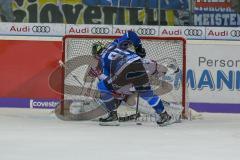 DEL - Eishockey - Playoff - Viertelfinale -  Spiel 5 - ERC Ingolstadt - Adler Mannheim - Saison 2017/2018 - Laurin Braun (#91 ERCI) verschiesst einen Penalty - Denis Endras Torwart (#44 Mannheim) - Foto: Meyer Jürgen