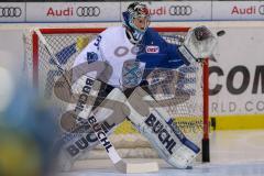 DEL - Eishockey - Playoff - Viertelfinale -  Spiel3 - ERC Ingolstadt - Adler Mannheim - Saison 2017/2018 - Timo Pielmeier (#51Torwart ERCI) beim warm machen - Puck - Foto: Meyer Jürgen