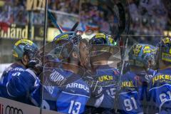 DEL - Eishockey - Playoff - Viertelfinale -  Spiel3 - ERC Ingolstadt - Adler Mannheim - Saison 2017/2018 - Mike Collins (#13 ERCI) schiesst den 4:3 Führungs und Endtreffer in der Overtime - Tim Stapleton (#19 ERCI)  - jubel - Foto: Meyer Jürgen