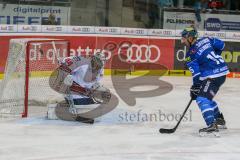 DEL - Eishockey - Playoffs - Spiel 1 - Viertelfinale - ERC Ingolstadt - Adler Mannheim - Saison 2017/2018 - Denis Endras Torwart (#44 Mannheim) - John Laliberte (#15 ERCI) - Foto: Meyer Jürgen