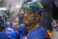 DEL - Eishockey - Playoff - Viertelfinale -  Spiel 5 - ERC Ingolstadt - Adler Mannheim - Saison 2017/2018 - John Laliberte (#15 ERCI) auf der Spielerbank -  Foto: Meyer Jürgen