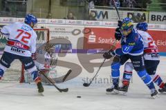 DEL - Eishockey - Playoffs - Spiel 1 - Viertelfinale - ERC Ingolstadt - Adler Mannheim - Saison 2017/2018 - Denis Endras Torwart (#44 Mannheim) - Mathieu Carle (#72 Mannheim) - Petr Taticek (#17 ERCI) - Foto: Meyer Jürgen