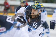 DEL - Eishockey - ERC Ingolstadt - Kölner Haie - Testspiel - Saison 2017/2018 - Dustin Friesen (#14 ERCI) beim warm machen - Foto: Meyer Jürgen