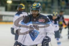 DEL - Eishockey - ERC Ingolstadt - Dornbirn Bulldogs - Saison 2017/2018 - Greg Mauldin (#20 ERCI) beim warm machen - Foto: Meyer Jürgen